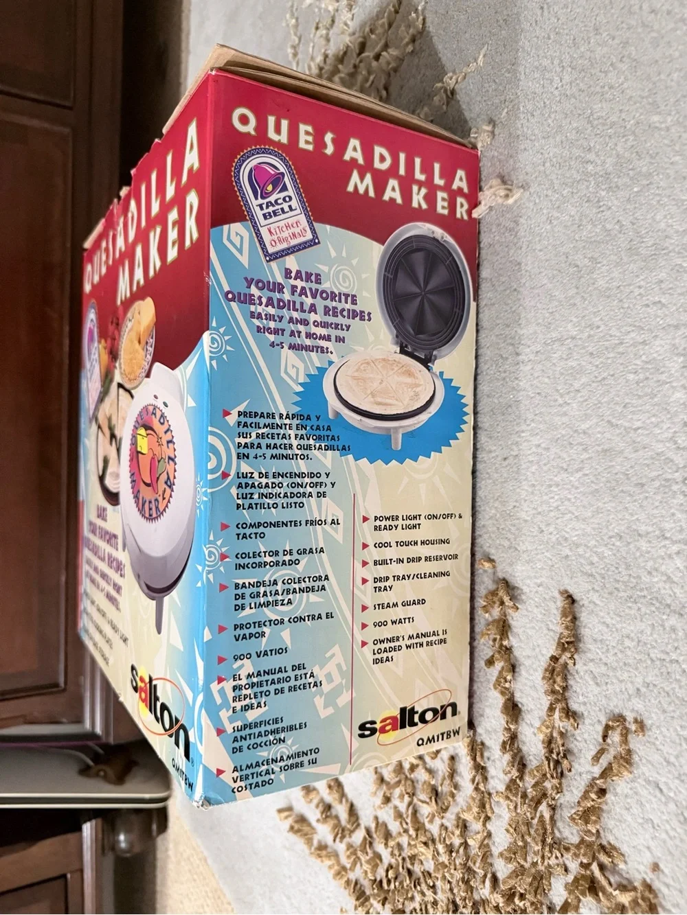 Vintage 1999 Taco Bell Quesadilla Maker by Salton QM1TBW Open Box